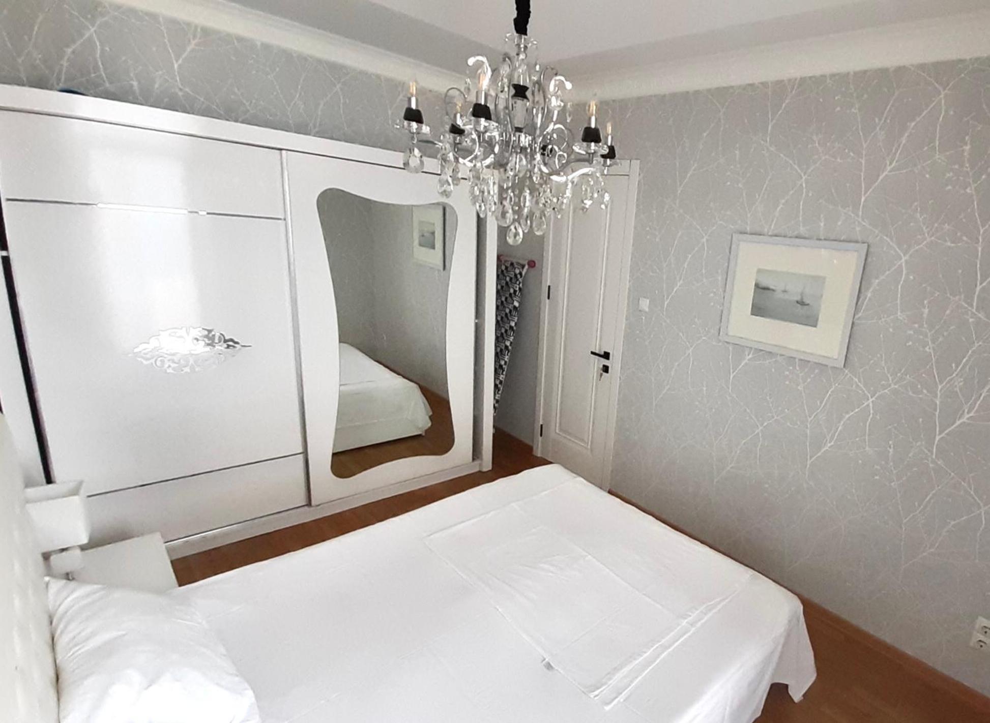 Tina's With Panoramic Sea View Апартаменты *