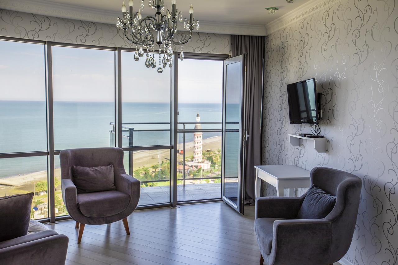 Tina's With Panoramic Sea View 公寓