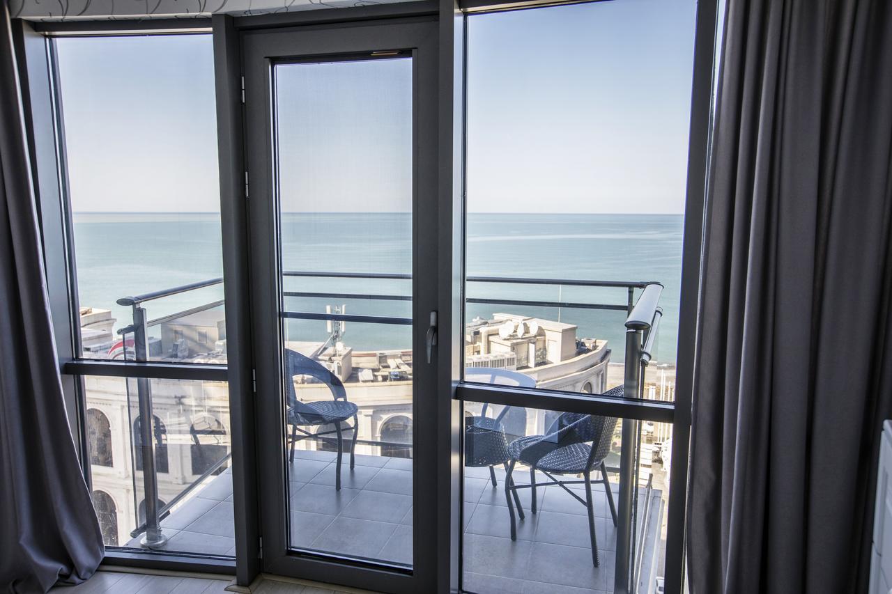 公寓 Tina's With Panoramic Sea View 巴统