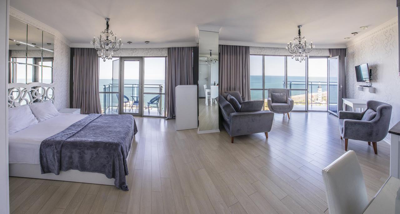 Tina's With Panoramic Sea View 公寓 *