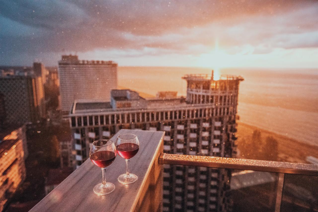 Tina's With Panoramic Sea View * 巴统